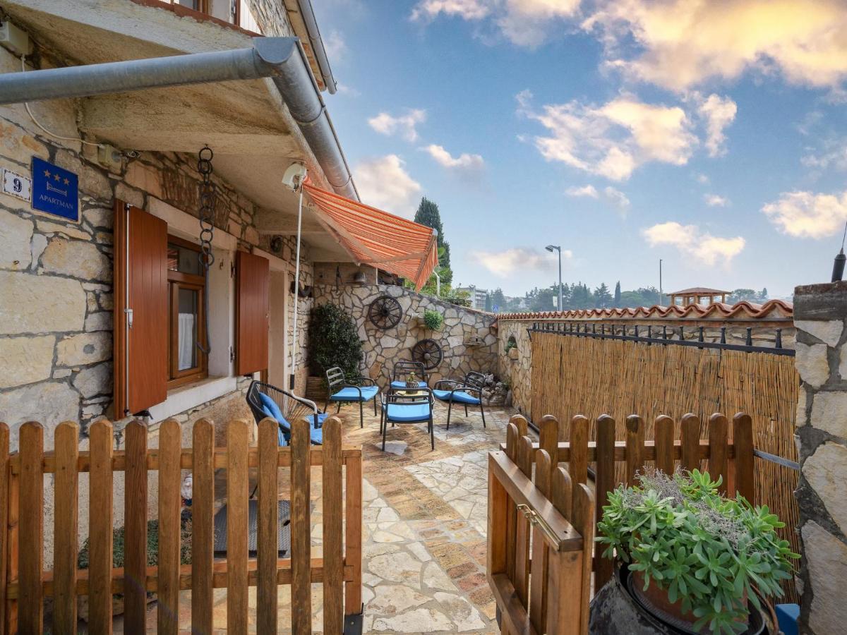 Casa Astrid By The Sea In 포레치 외부 사진